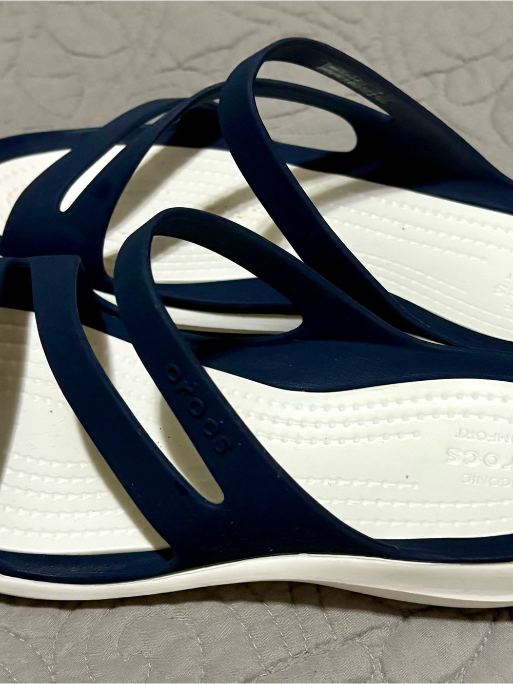 CROCS Women's Navy and White Strappy Slide Sandals